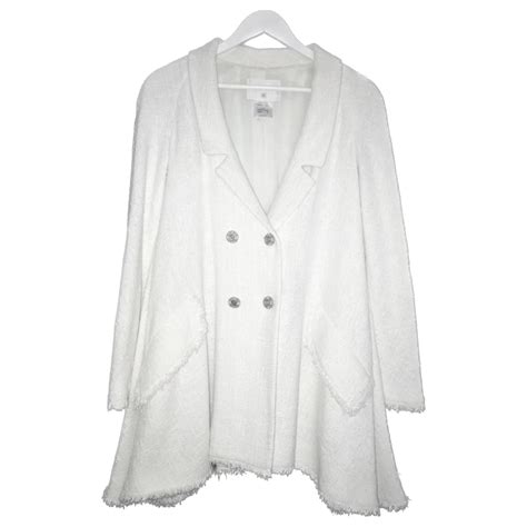 manteau chanel blanc|Jacket .